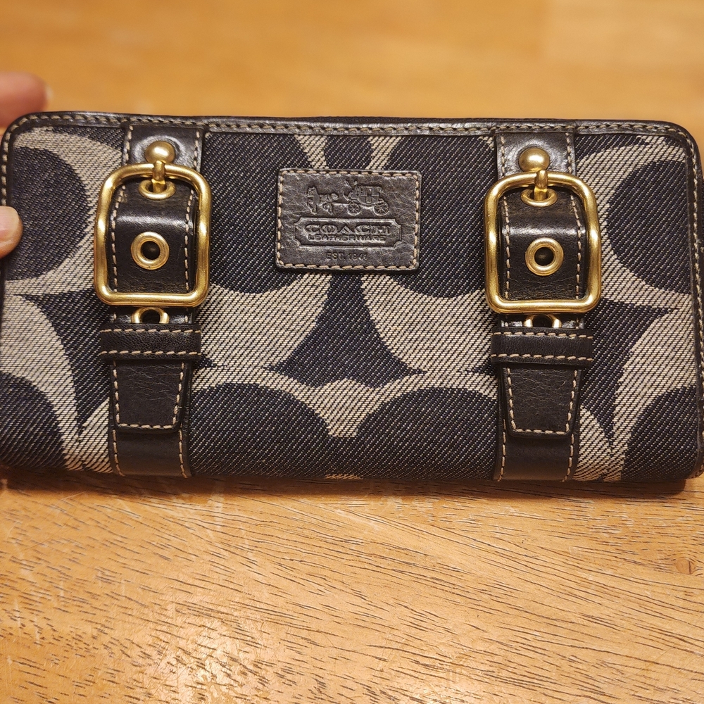 Coach Signature Canvas Wallet in Black and Tan with Gold Hardware